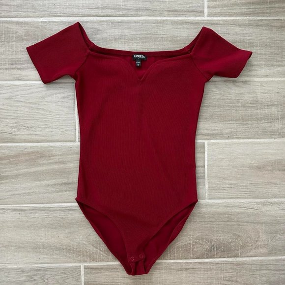 Express Red Off The Shoulder - Picture 1 of 2